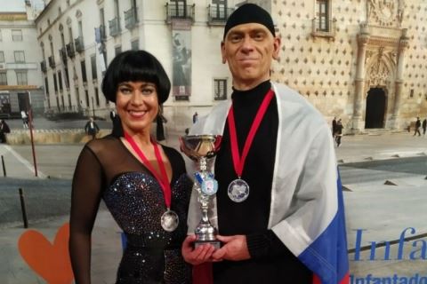 Олег Еськов и Юлия Михина - вице-чемпионы мира в группе Сеньоры-3 Латина!